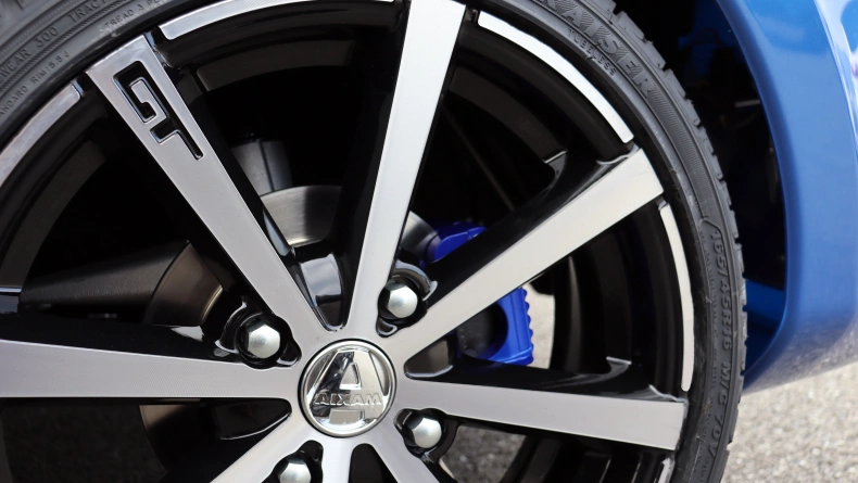 Ohne B F&uuml;hrerschein AIXAM-Fahrzeug Coup&eacute; CUTGTI_BLS_DTZ1.jpg