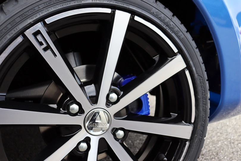 Ohne B F&uuml;hrerschein AIXAM-Fahrzeug Coup&eacute; CUTGTI_BLS_DTZ1.jpg
