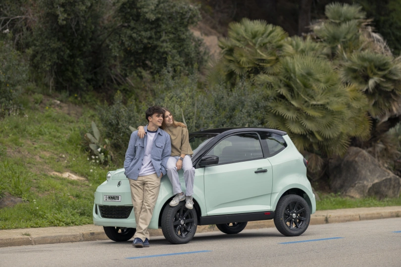 Ohne B F&uuml;hrerschein AIXAM-Fahrzeug e Minauto EBS06264 - Vert.jpg