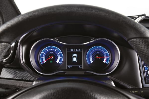 Ohne B Führerschein AIXAM-Fahrzeug Coupé MULTIA_DETZ_INTE_GTIGTOCompteurRapproche.jpg